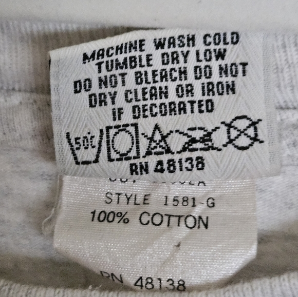 Vintage LUCY t-shirt - Picture 3 of 6